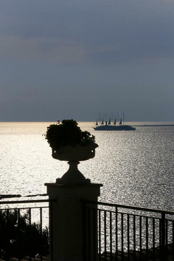Villa Rhoe Minia Esterno foto
